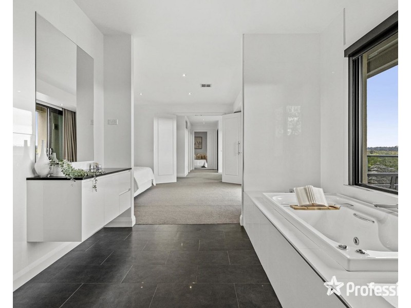 4 Doonside Drive, Lilydale VIC 3140