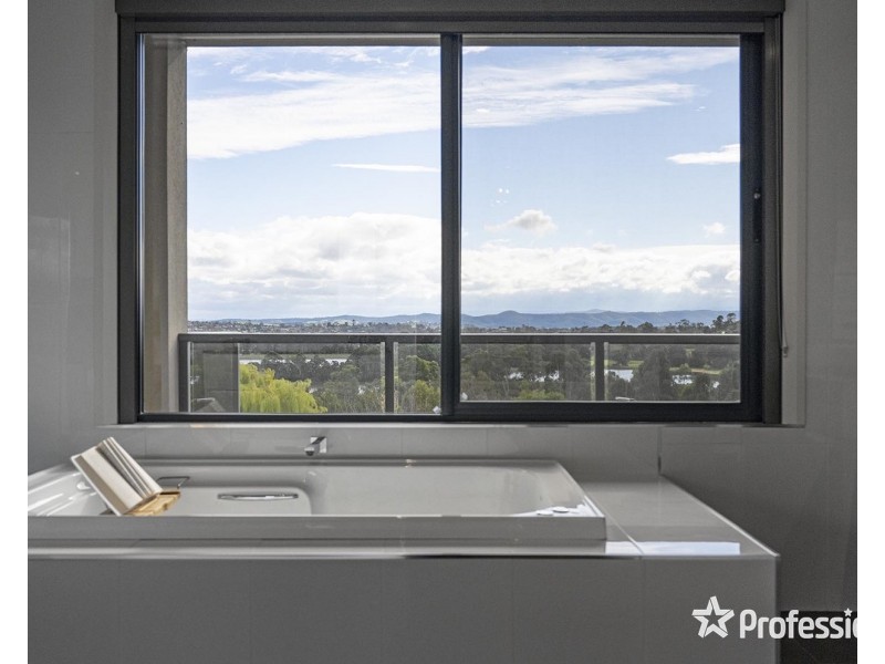 4 Doonside Drive, Lilydale VIC 3140