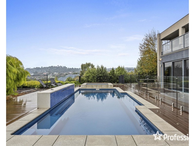 4 Doonside Drive, Lilydale VIC 3140