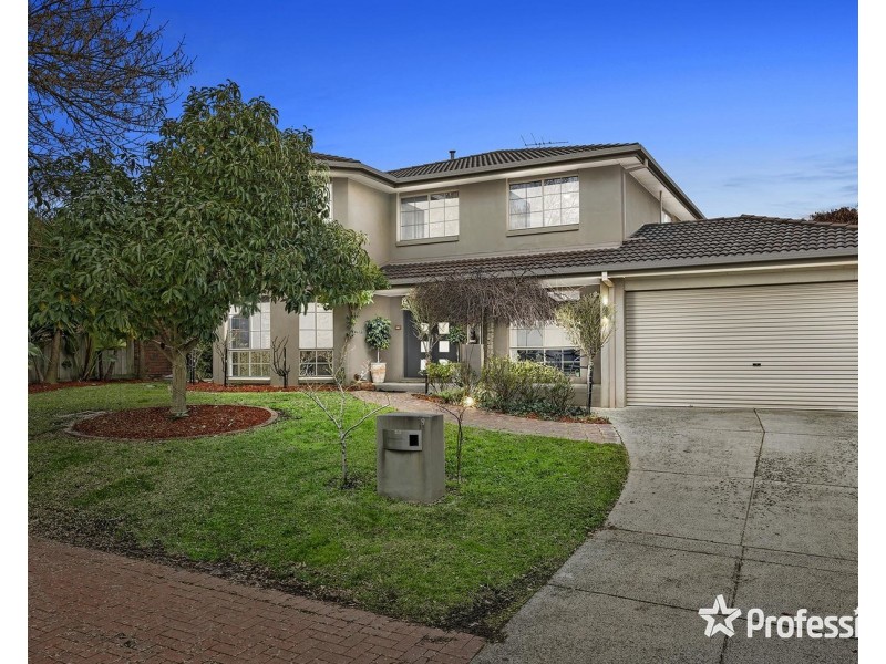 19 Blue Ridge Drive, Mooroolbark VIC 3138