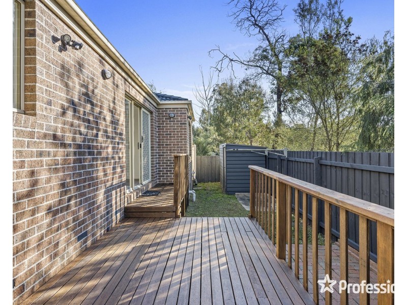 2/53 Terrigal Crescent, Kilsyth VIC 3137