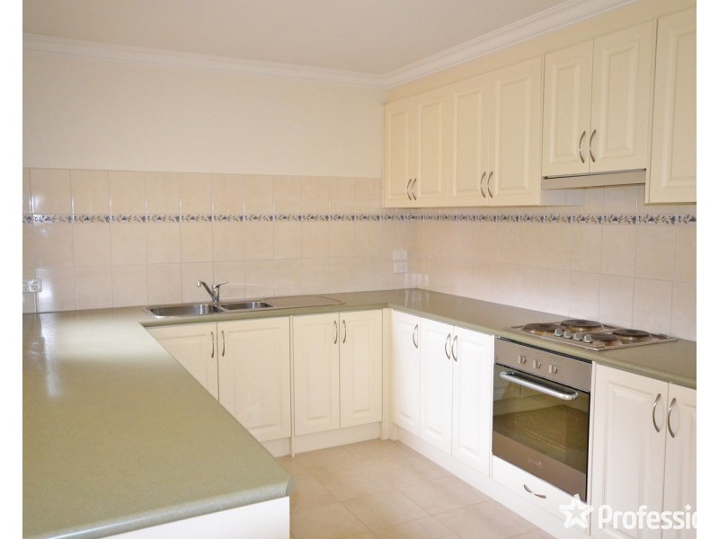 1/6 Devenish Avenue, Montrose VIC 3765