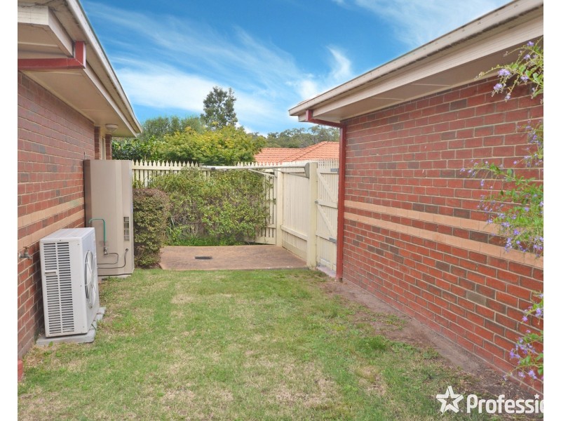 1/6 Devenish Avenue, Montrose VIC 3765