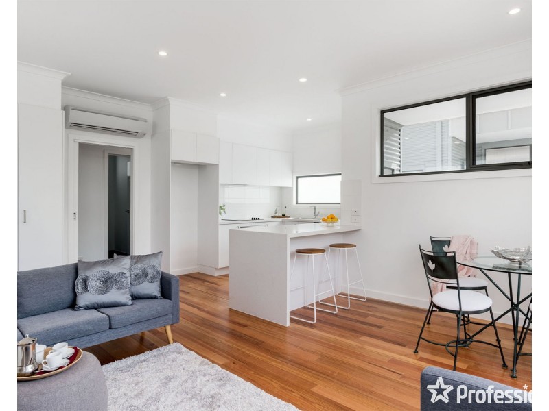 2 Floral Court, Mooroolbark VIC 3138