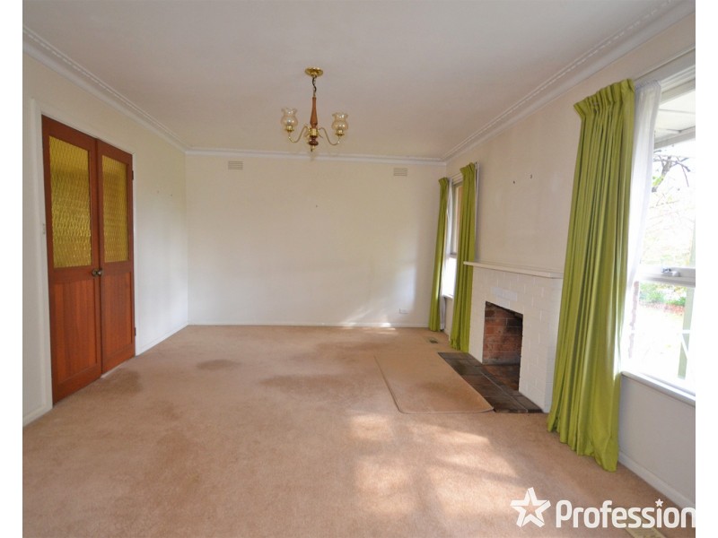 228 Hull Road, Mooroolbark VIC 3138