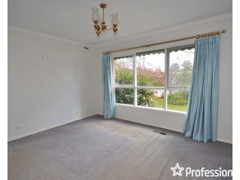 228 Hull Road, Mooroolbark VIC 3138