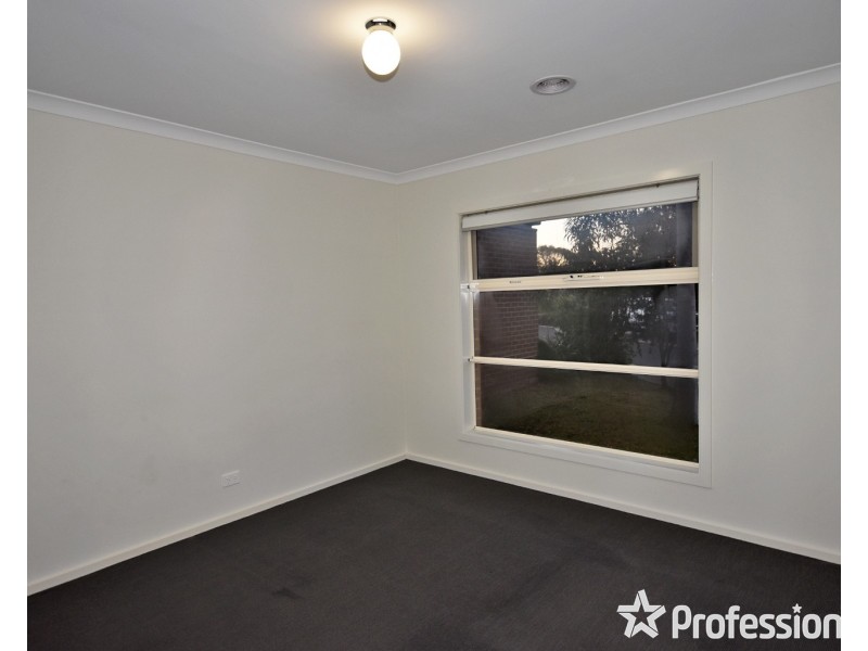 47 Tanika Circuit, Croydon VIC 3136