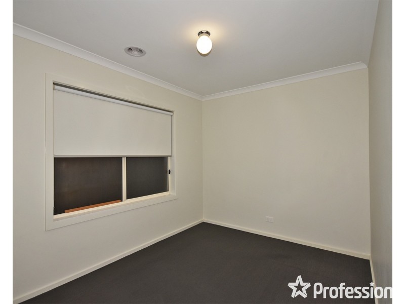 47 Tanika Circuit, Croydon VIC 3136