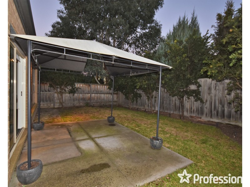 47 Tanika Circuit, Croydon VIC 3136
