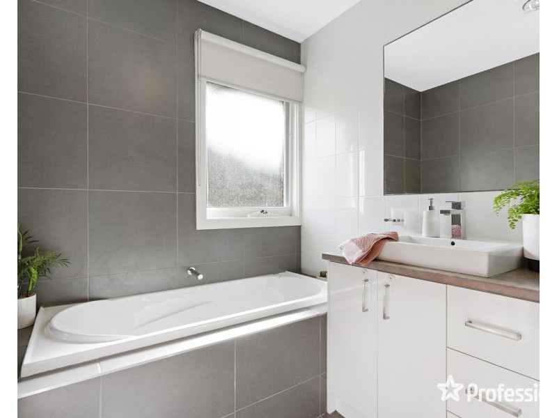 15 Brack Court, Mooroolbark VIC 3138