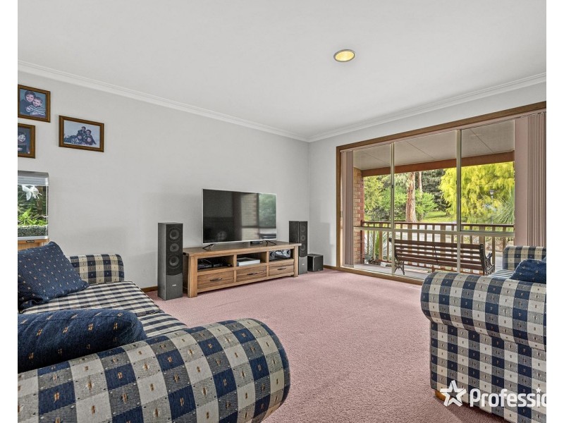 16 Haag Road, Seville VIC 3139