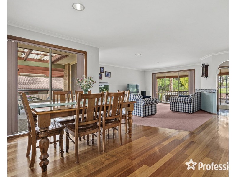 16 Haag Road, Seville VIC 3139