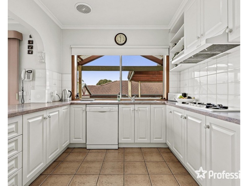 16 Haag Road, Seville VIC 3139