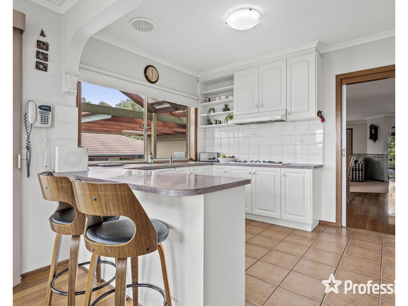 16 Haag Road, Seville VIC 3139