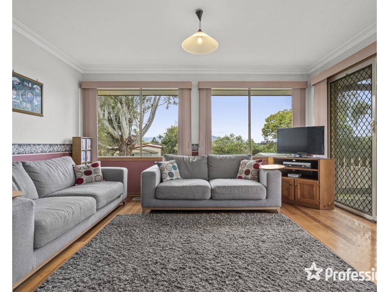 16 Haag Road, Seville VIC 3139