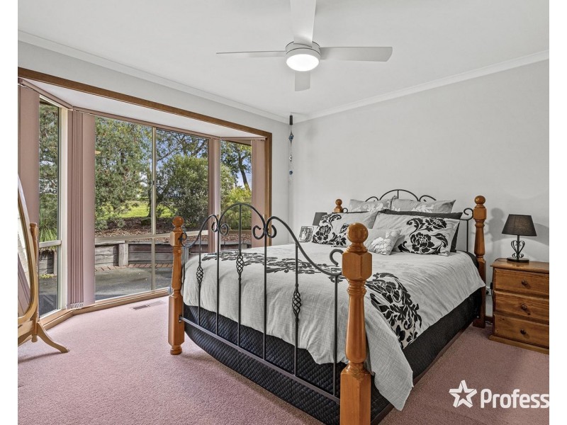 16 Haag Road, Seville VIC 3139