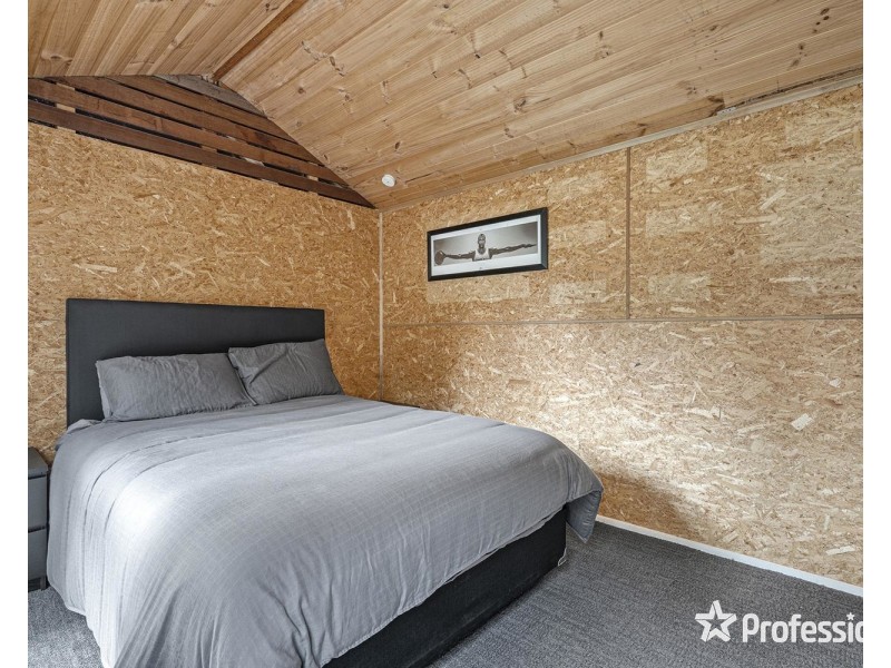 16 Haag Road, Seville VIC 3139