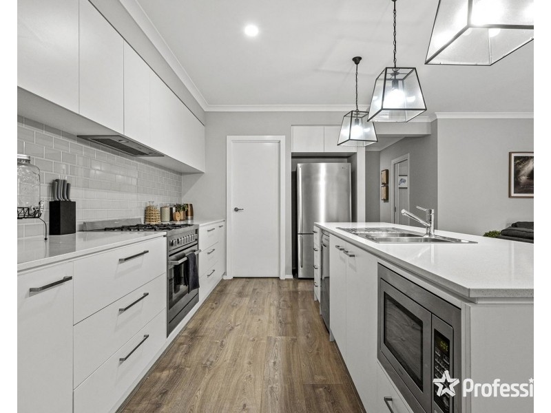 70 Locksley Road, Chirnside Park VIC 3116