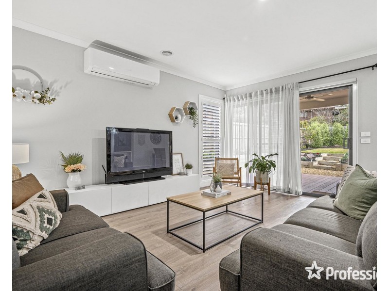 70 Locksley Road, Chirnside Park VIC 3116