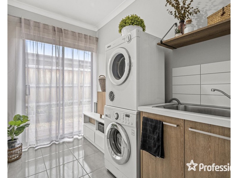 70 Locksley Road, Chirnside Park VIC 3116