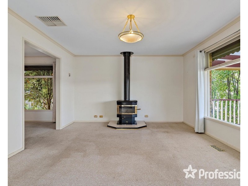 20 Central Avenue, Mooroolbark VIC 3138