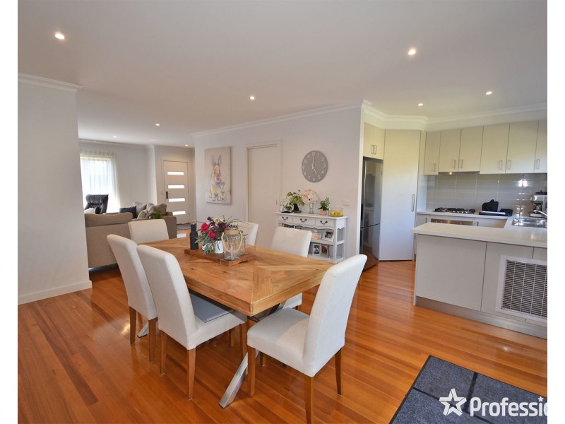 2 William Dabb Terrace, Croydon VIC 3136