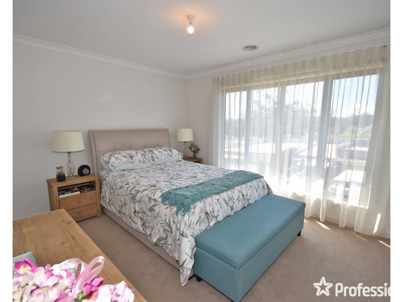 2 William Dabb Terrace, Croydon VIC 3136