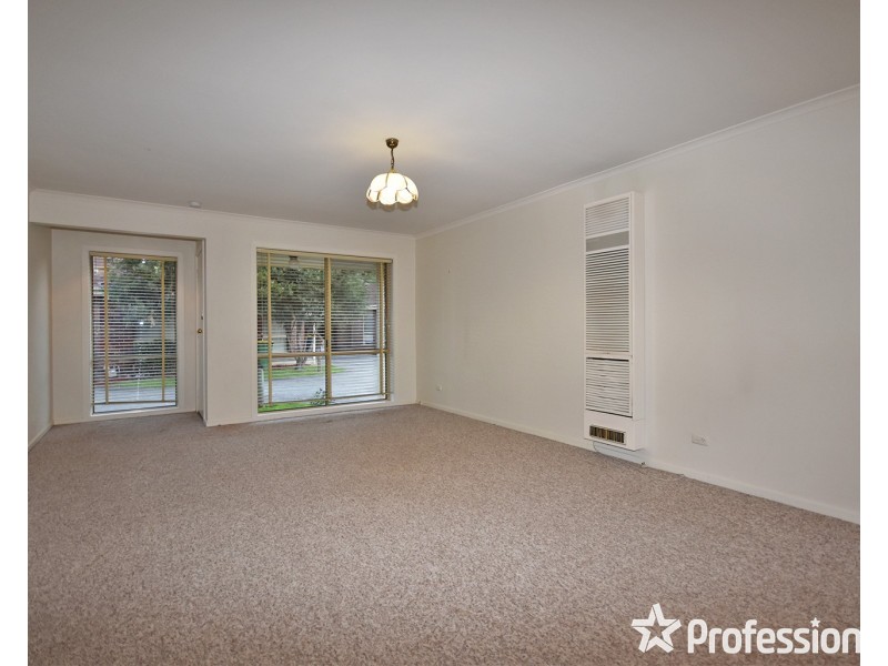 10/98 Sherlock Road, Mooroolbark VIC 3138