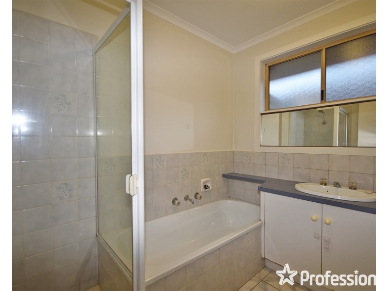 10/98 Sherlock Road, Mooroolbark VIC 3138