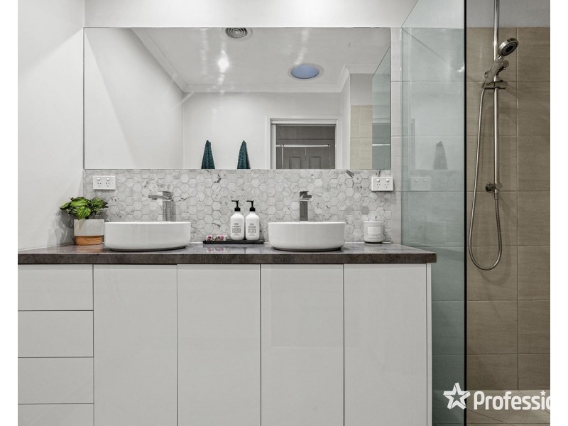 4/26 Haig Street, Croydon VIC 3136