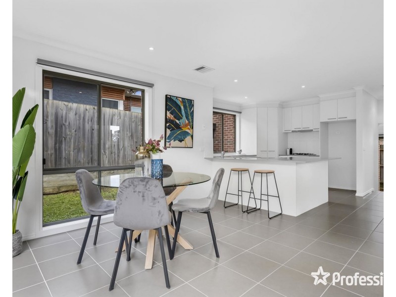 5 Hillside Close, Montrose VIC 3765