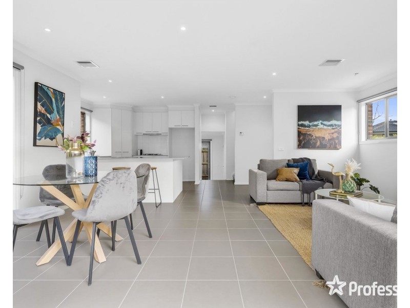 5 Hillside Close, Montrose VIC 3765