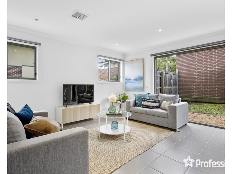 5 Hillside Close, Montrose VIC 3765