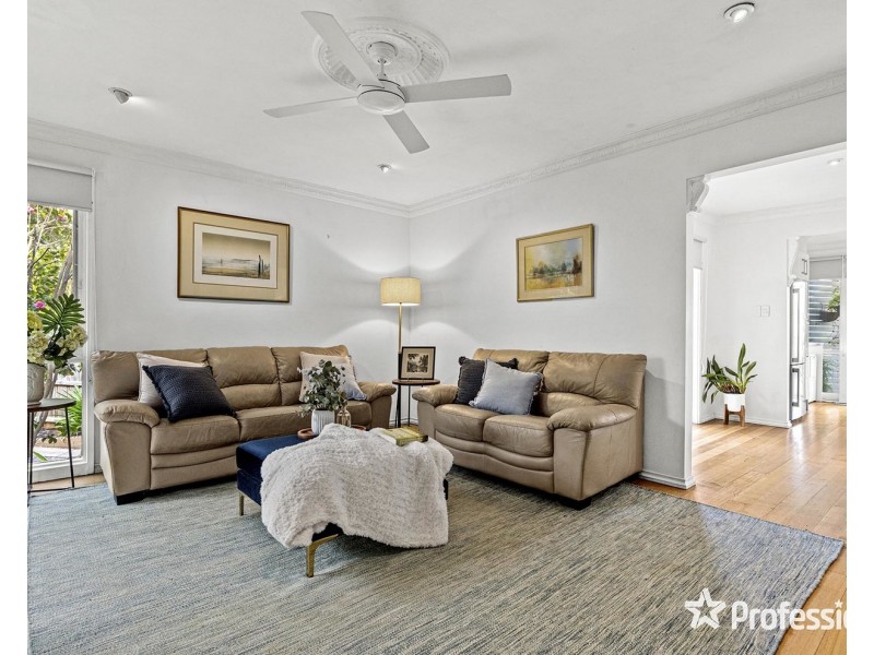 7 Meadowlark Lane, Mooroolbark VIC 3138