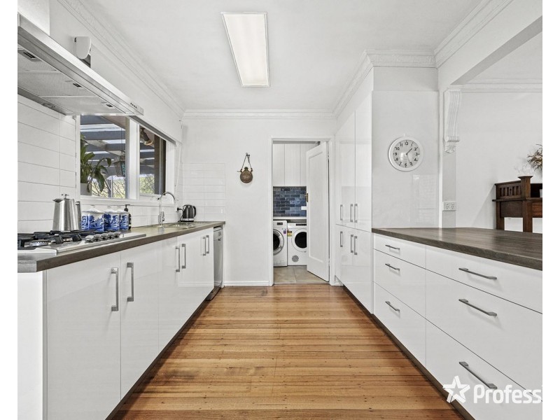 7 Meadowlark Lane, Mooroolbark VIC 3138
