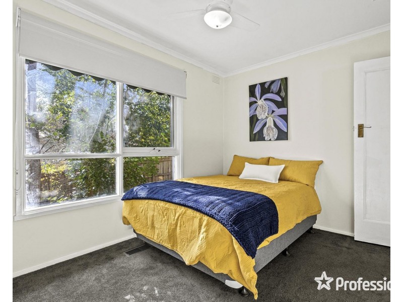 7 Meadowlark Lane, Mooroolbark VIC 3138