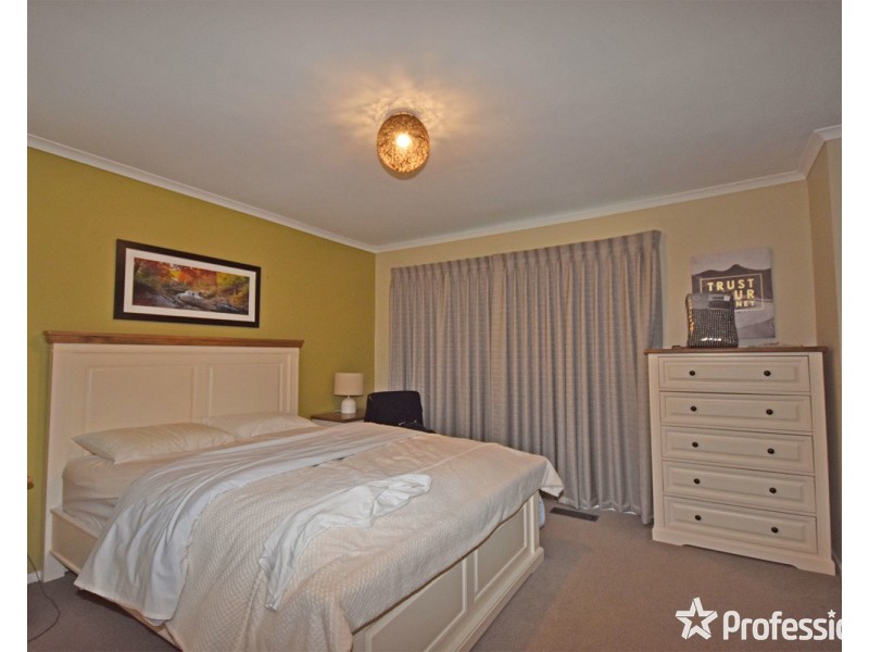 4 Henty Court, Mooroolbark VIC 3138