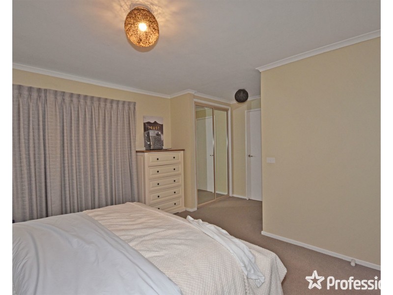 4 Henty Court, Mooroolbark VIC 3138