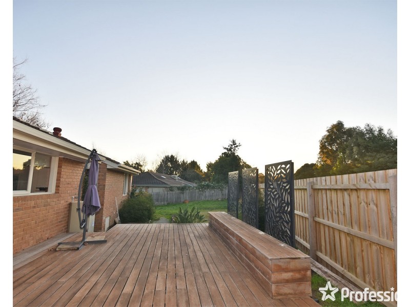 4 Henty Court, Mooroolbark VIC 3138