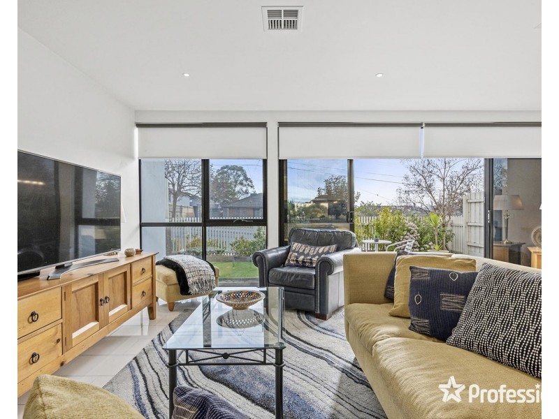 5 Belsay Chase, Chirnside Park VIC 3116