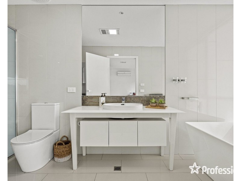 5 Belsay Chase, Chirnside Park VIC 3116