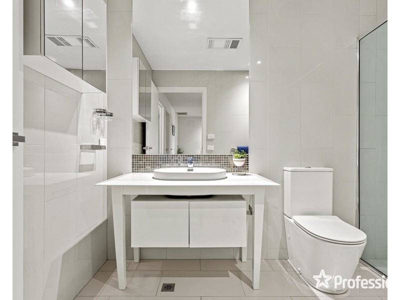 5 Belsay Chase, Chirnside Park VIC 3116