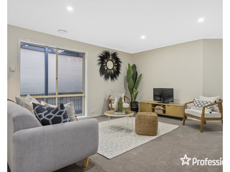 15 Meadowbank Avenue, Chirnside Park VIC 3116