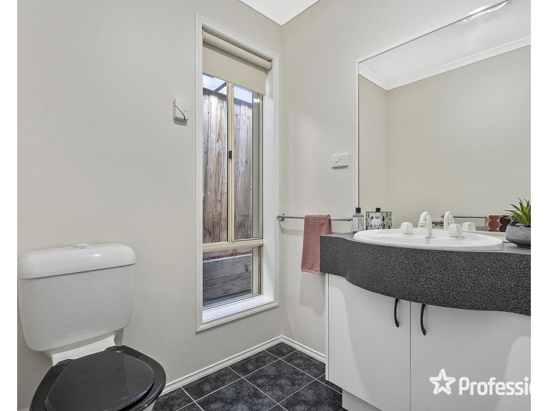 15 Meadowbank Avenue, Chirnside Park VIC 3116