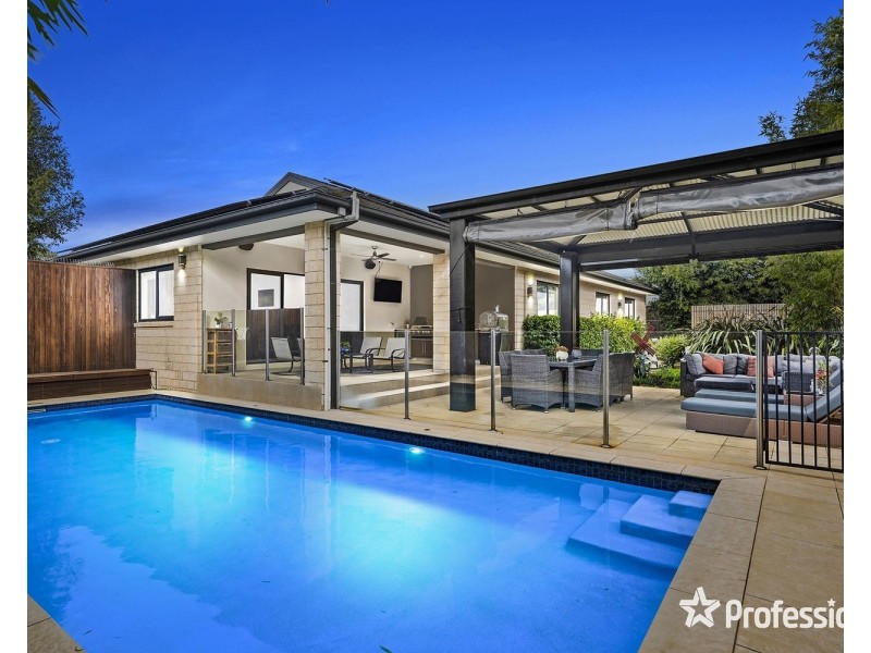 7 Chevalier Crescent, Mooroolbark VIC 3138