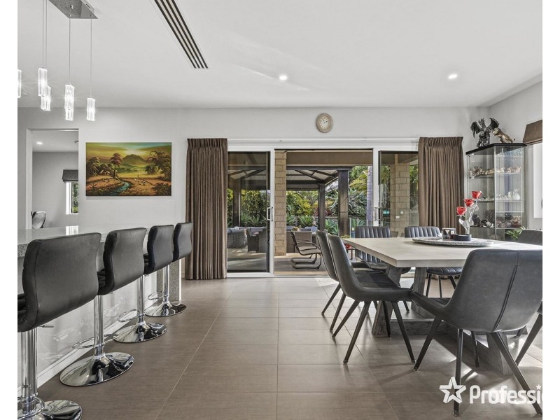 7 Chevalier Crescent, Mooroolbark VIC 3138