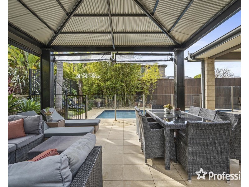 7 Chevalier Crescent, Mooroolbark VIC 3138