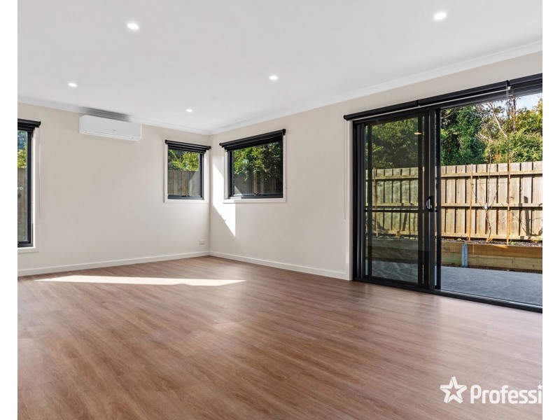 5a Greenville Street, Mooroolbark VIC 3138