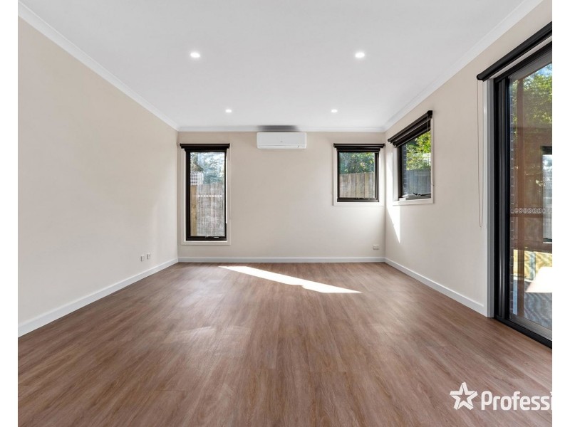 5a Greenville Street, Mooroolbark VIC 3138