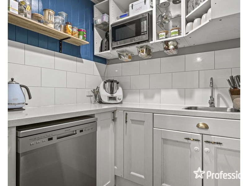 7 Norman Berry Drive, Seville VIC 3139